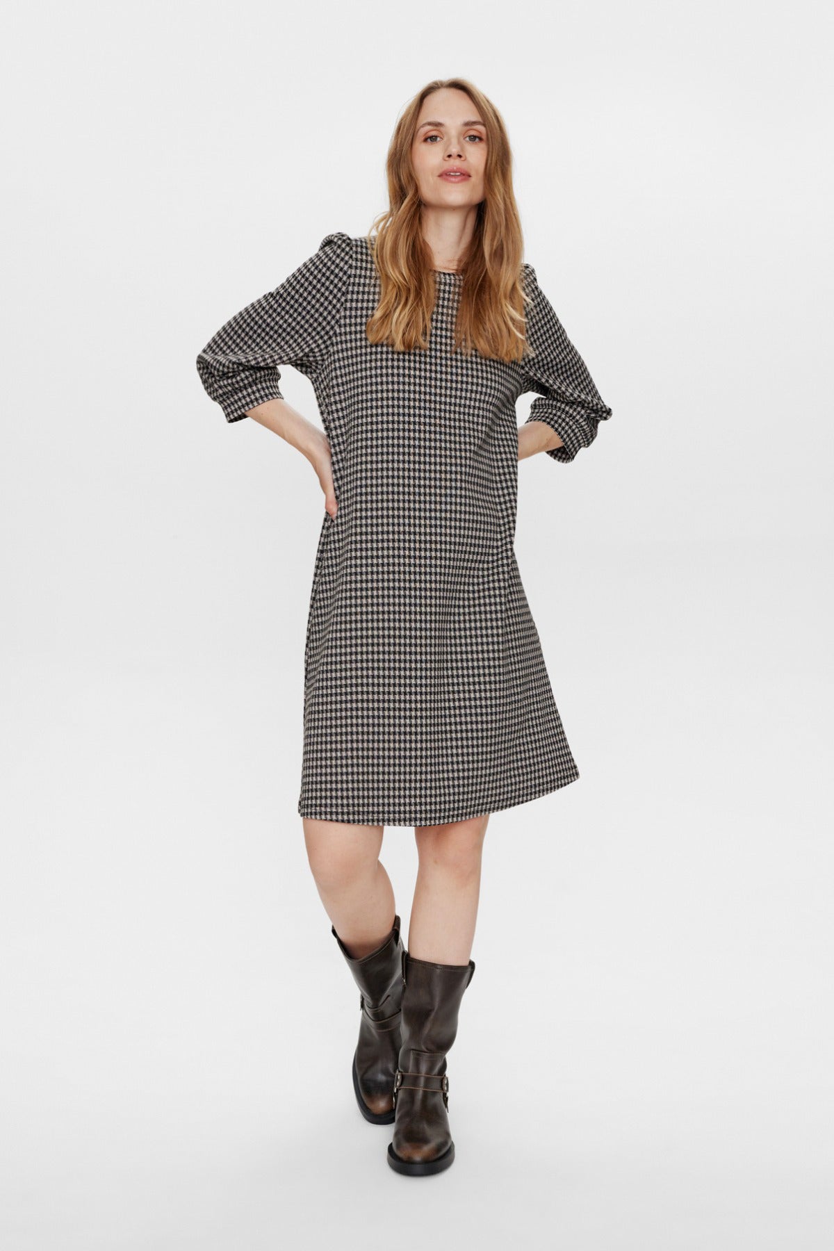 THERESE KJOLE TALA 9017