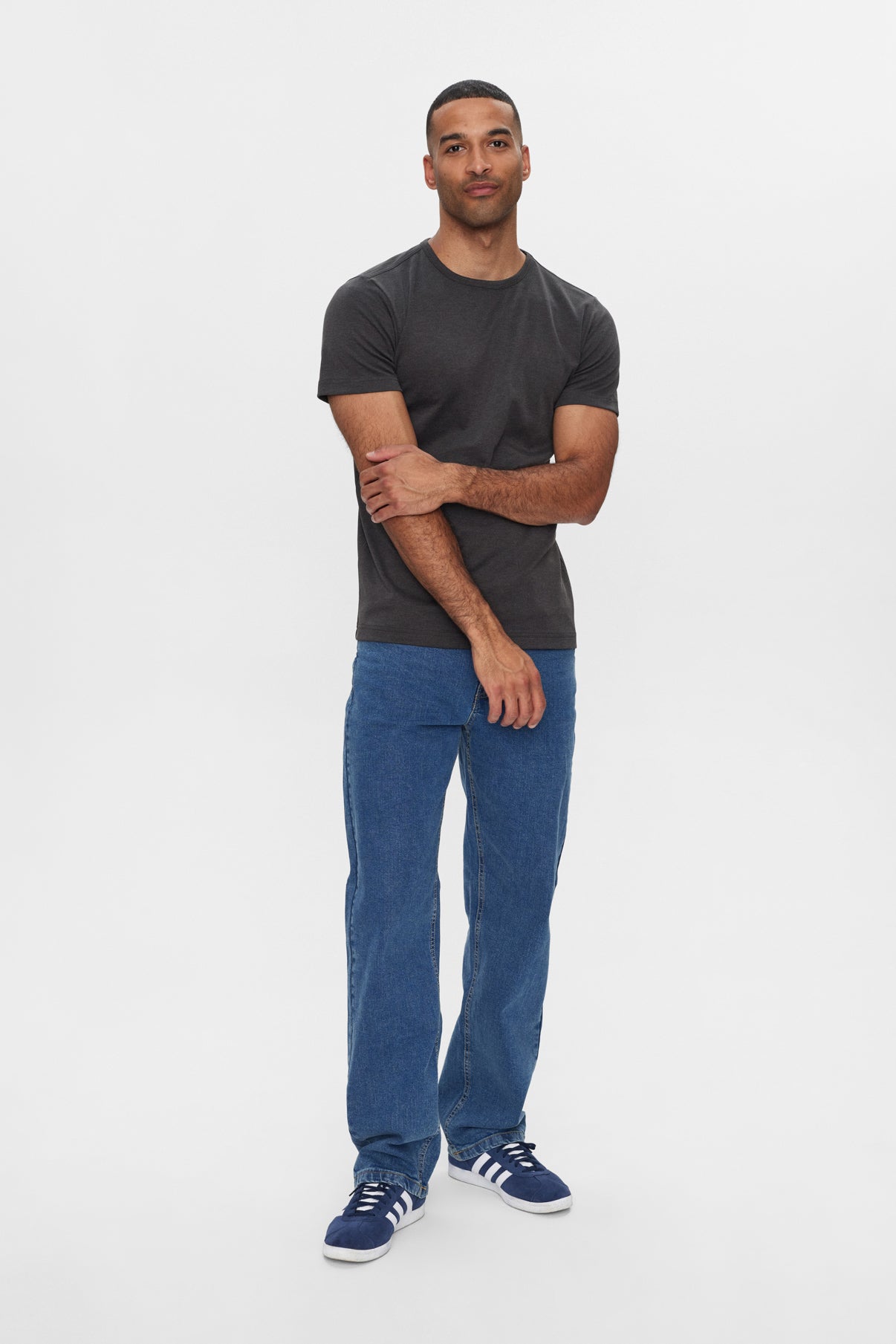 Sam - Basic T-shirt i tætvævet kvalitet