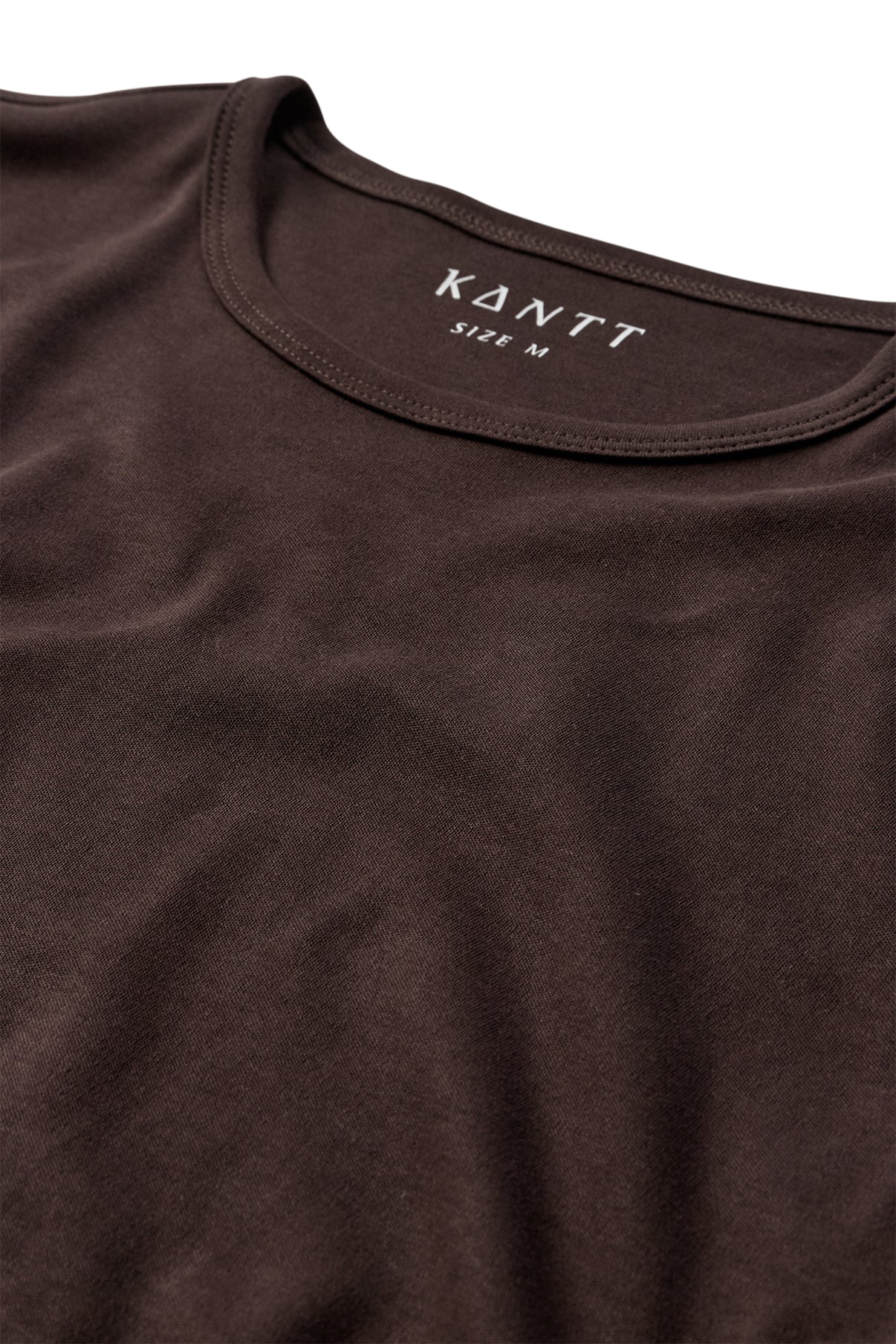 Sam - Basic T-shirt i tætstrikket kvalitet