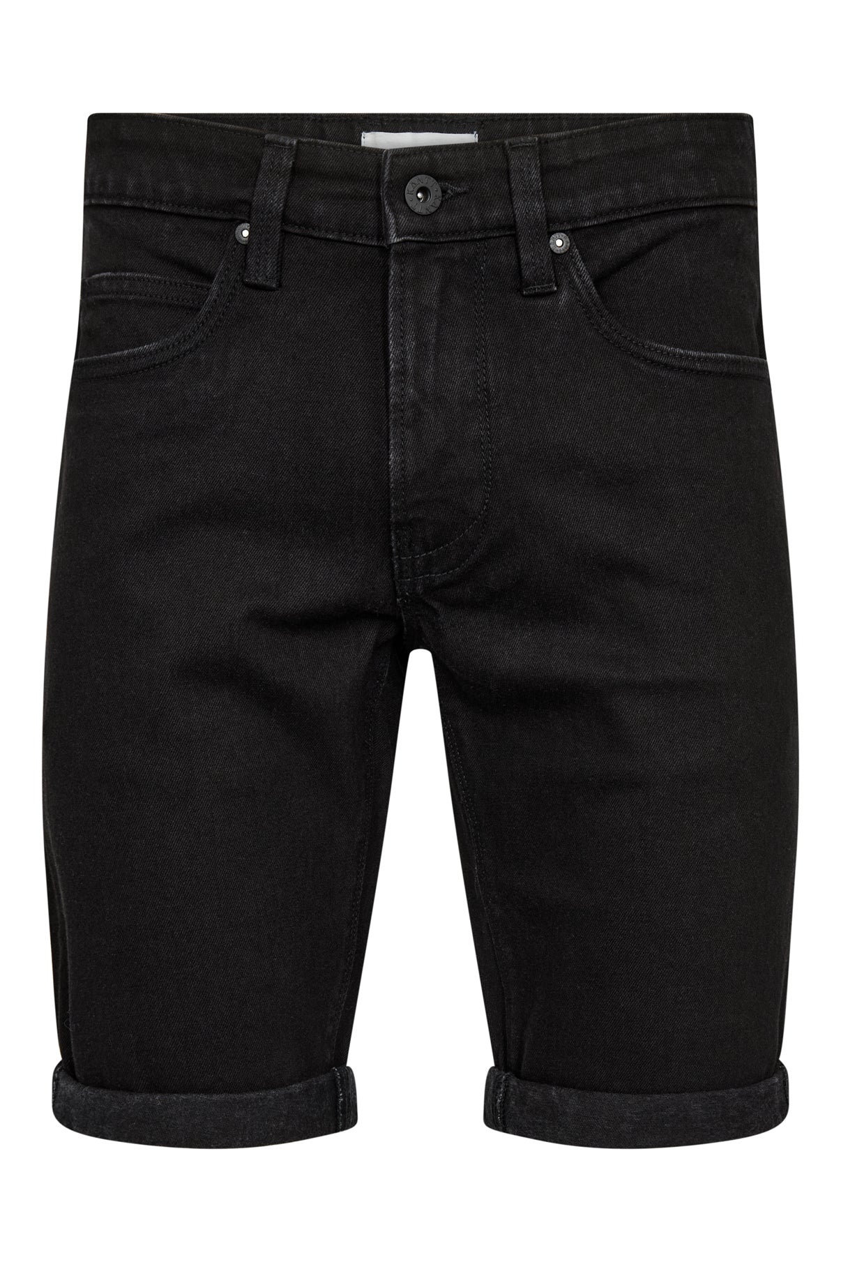 Sorte denimshorts med opbukket kant og knaplukning foran i komfortabel pasform.