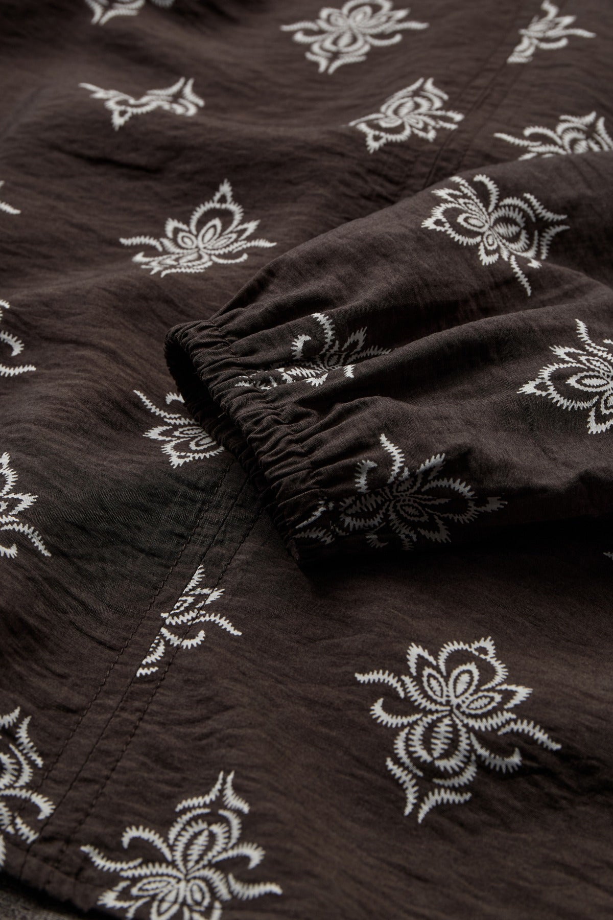 Nille - Viskose bluse med print