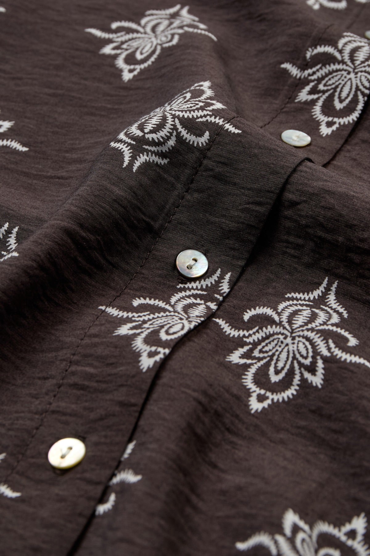 Nille - Viskose kjole med print