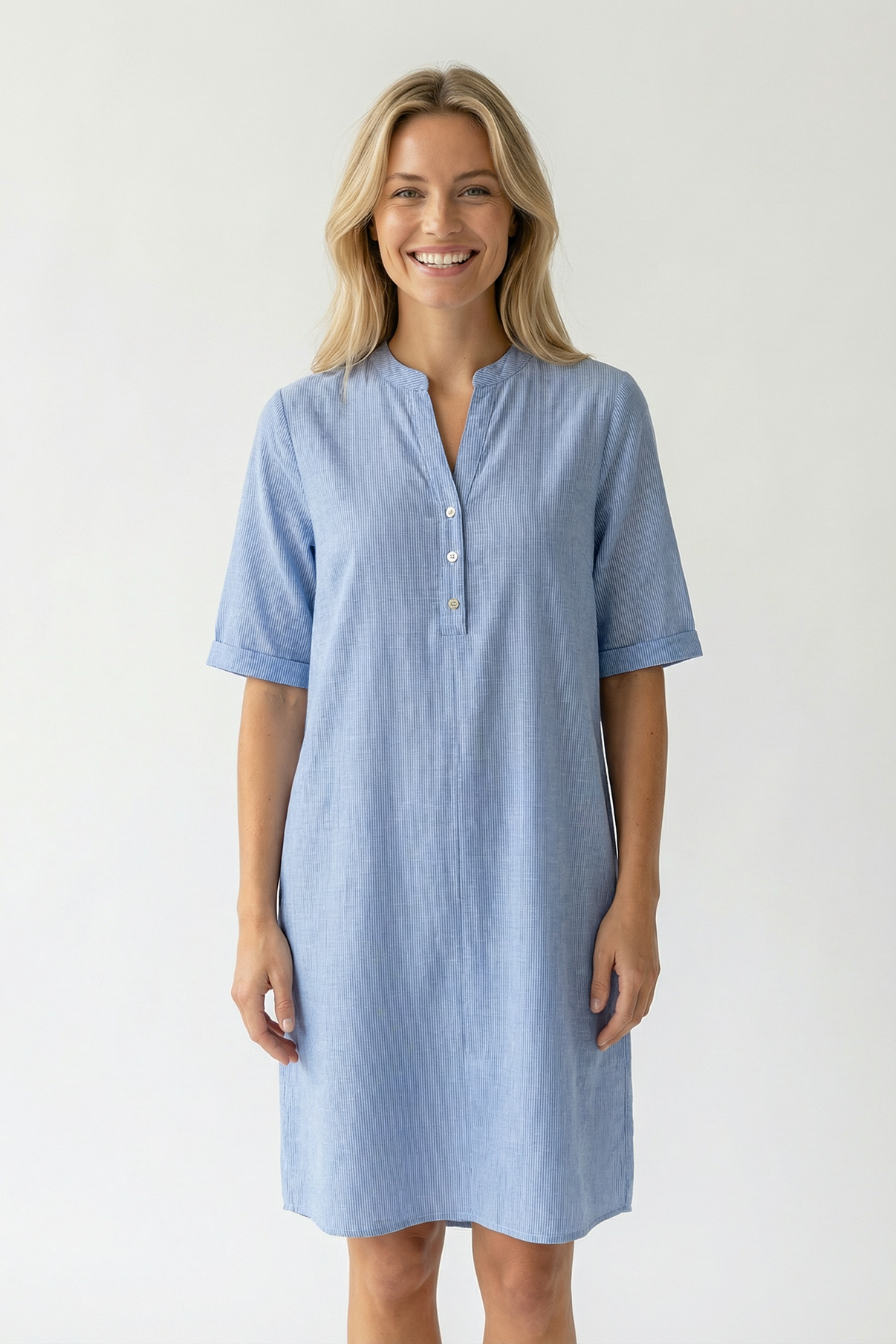 Alora - Hørkjole med V-udskæring