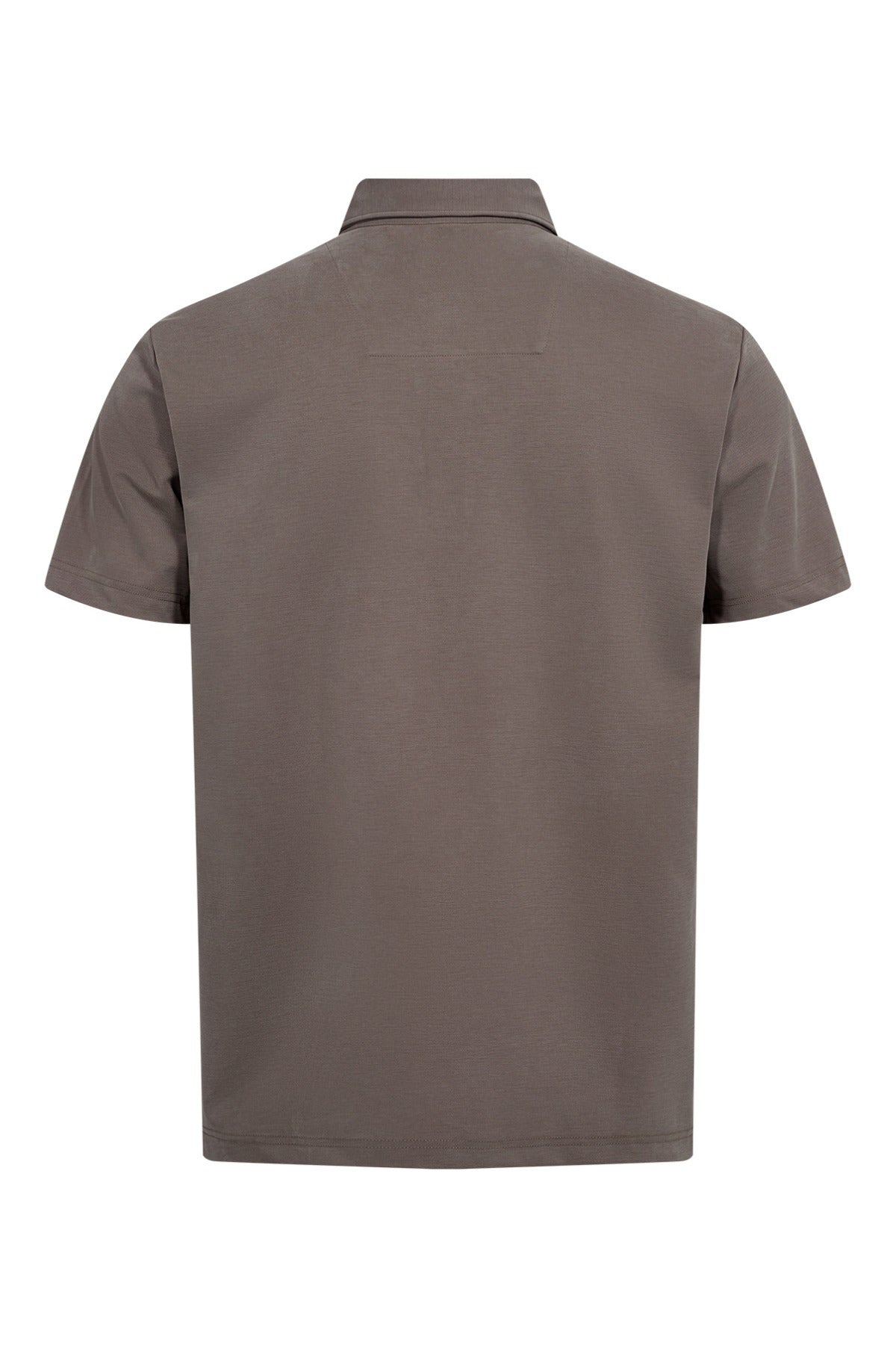 Kortærmet polo t-shirt i brun-lentil med klassisk krave og strækstof, set bagfra.