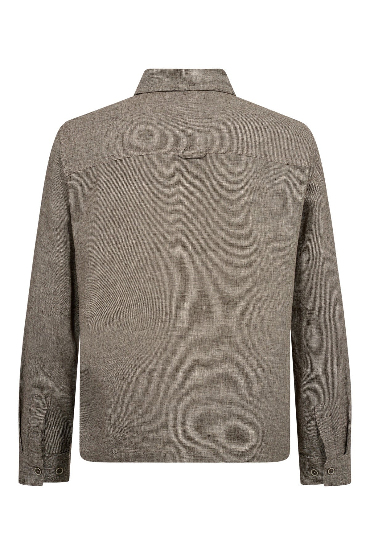 Langærmet skjorte i brun hør med brystlommer og enkelt design bagpå.