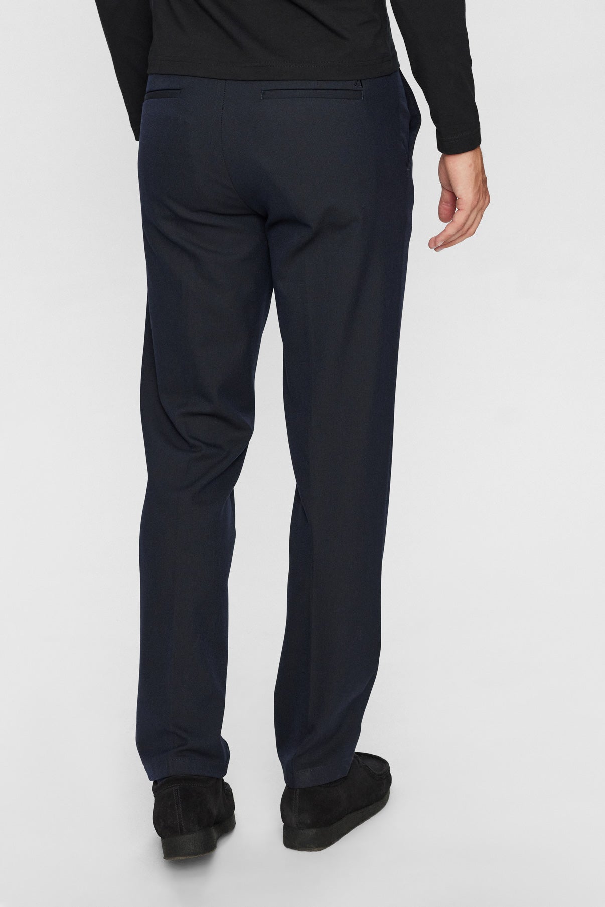 Vince - Klassiske bukser med læg