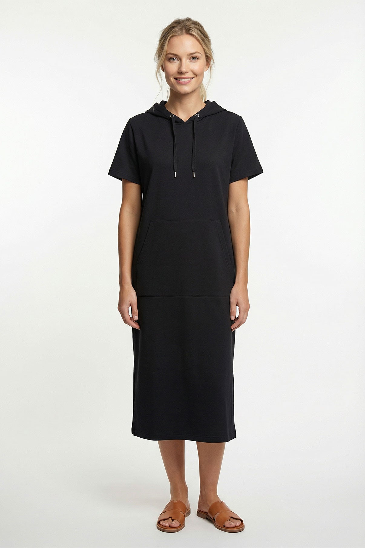 Mika – Sporty kjole med hætte