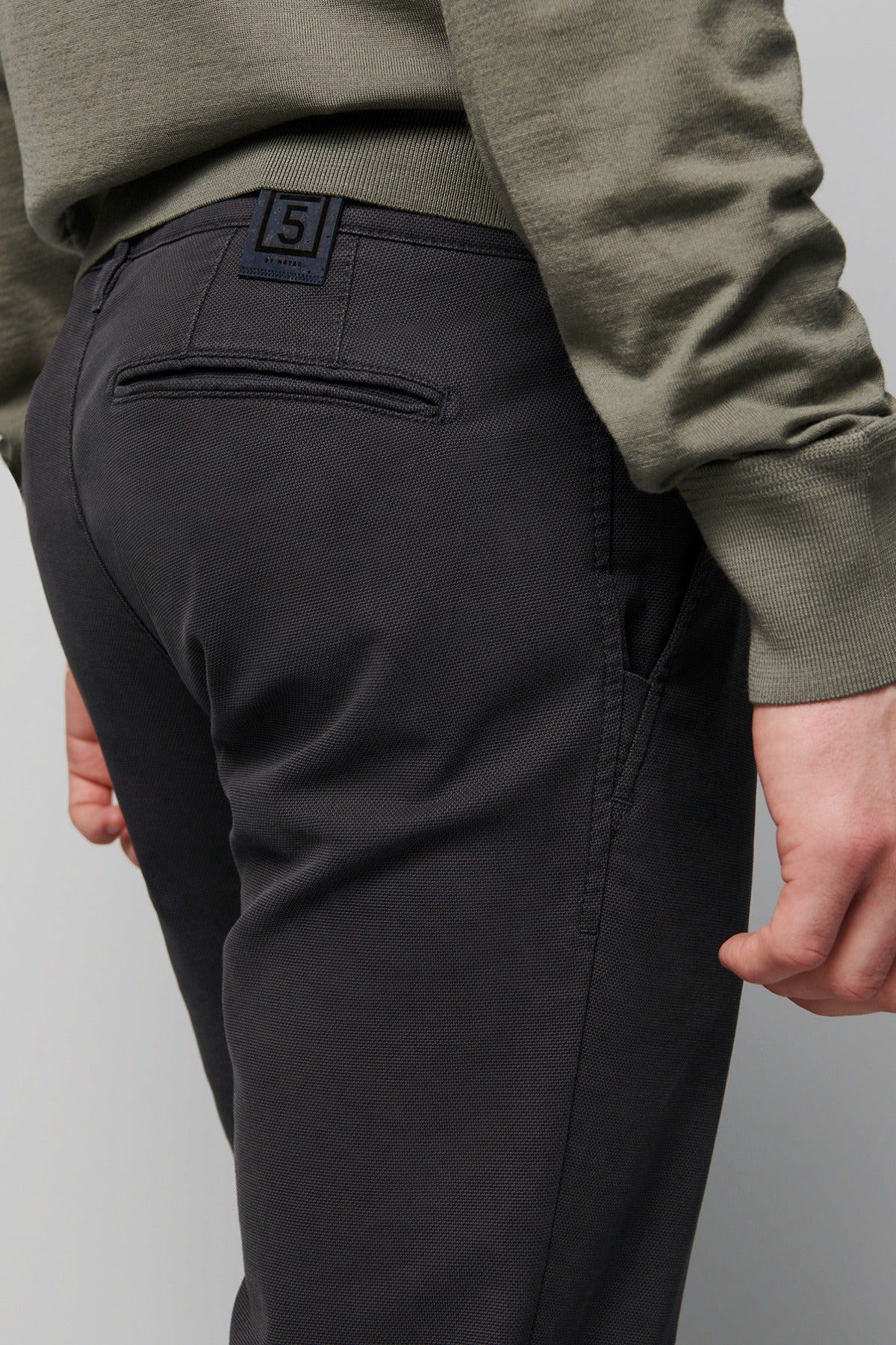 M5 CHINO PLEAT