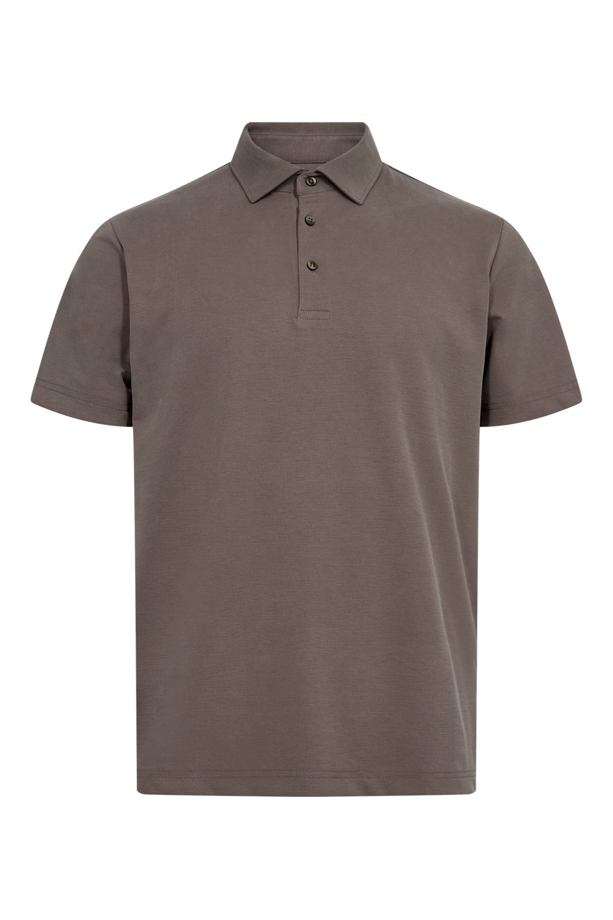 Kortærmet polo t-shirt i brunlig Brown Lentil med klassisk krave og knaplukning.