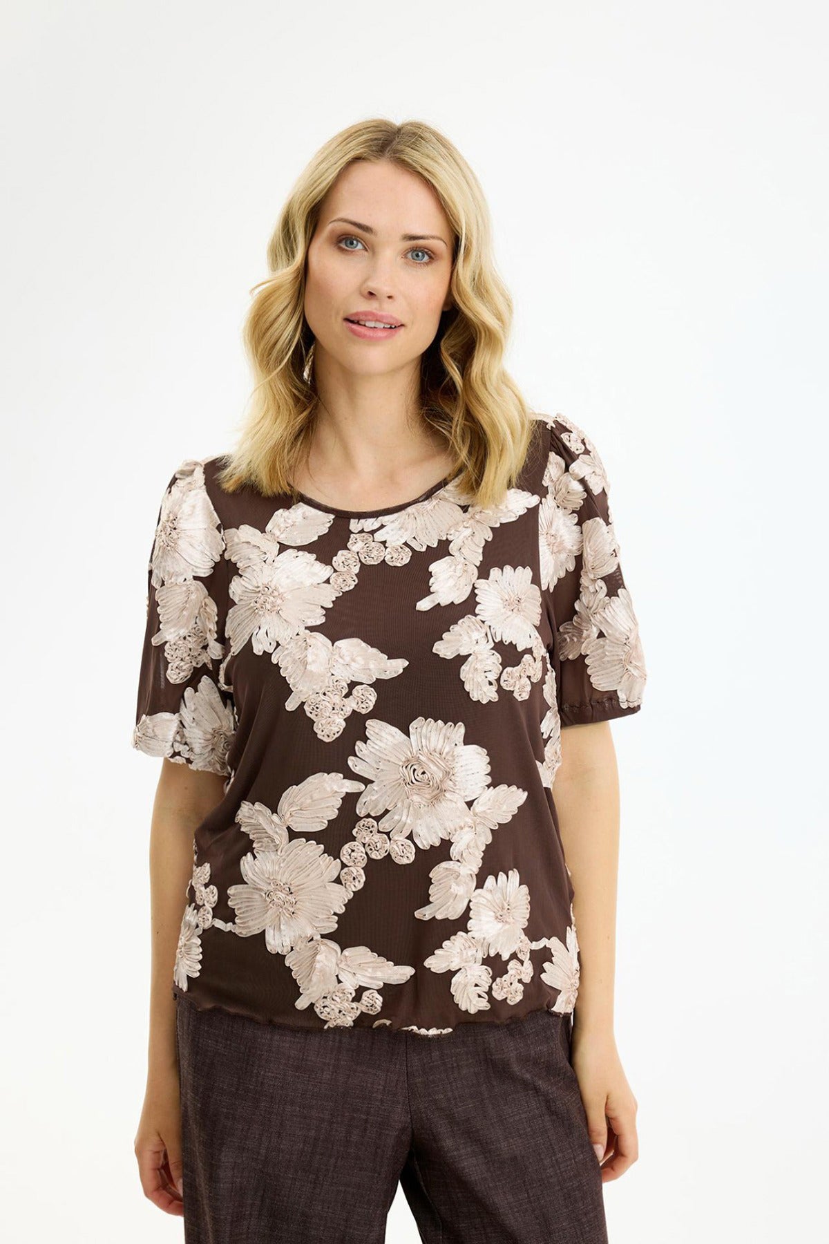 Cadeau - Bluse med blomstermønster og korte ærmer