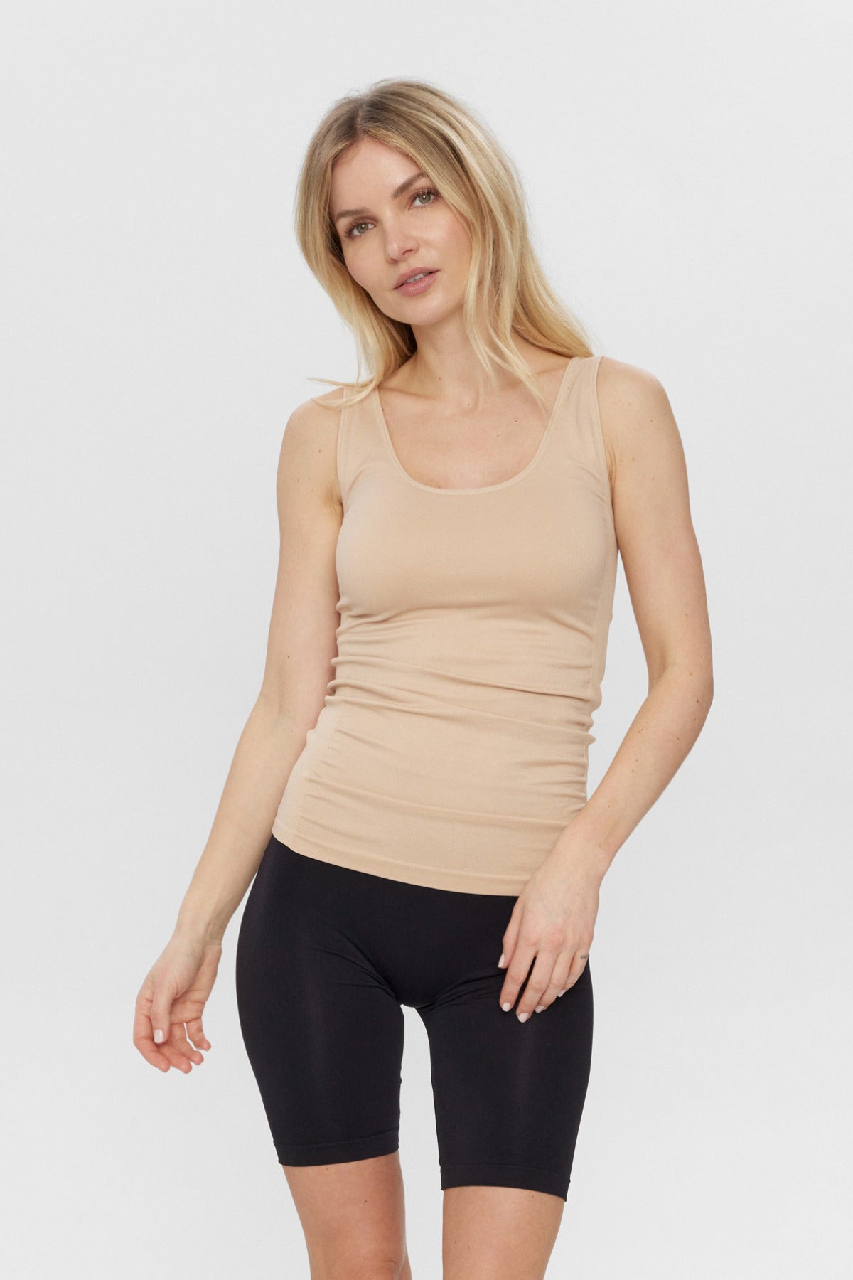 Piia - Seamless basis top