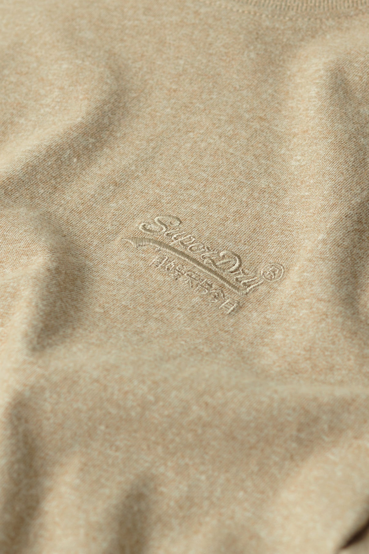 ESSENTIAL LOGO EMB TEE