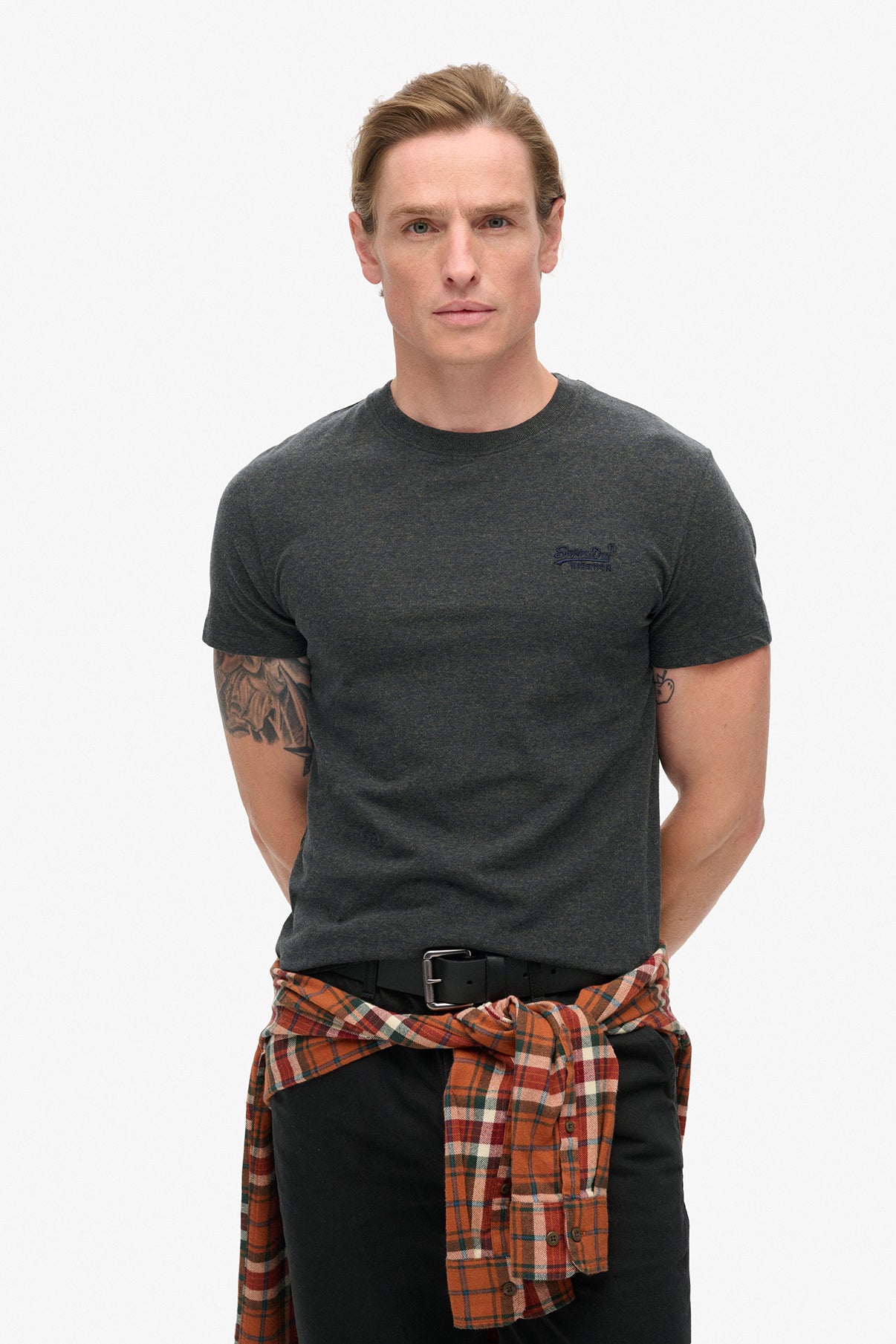 ESSENTIAL LOGO EMB TEE