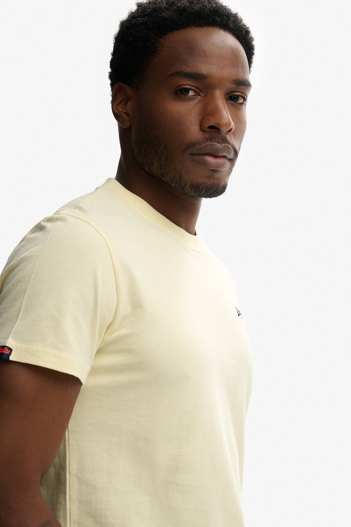 ESSENTIAL LOGO EMB TEE