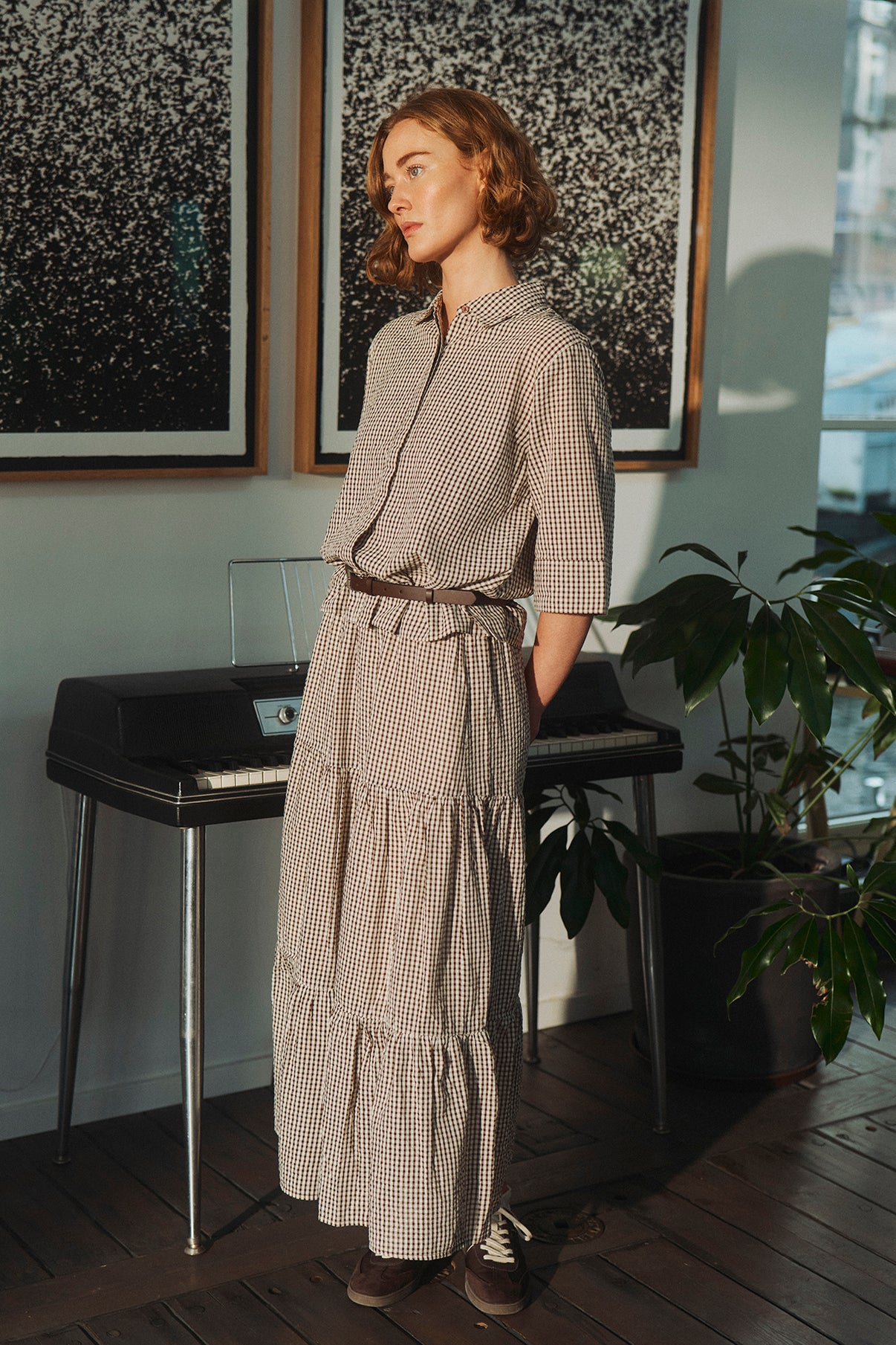 Nellike - Ternet nederdel med flæsedetaljer