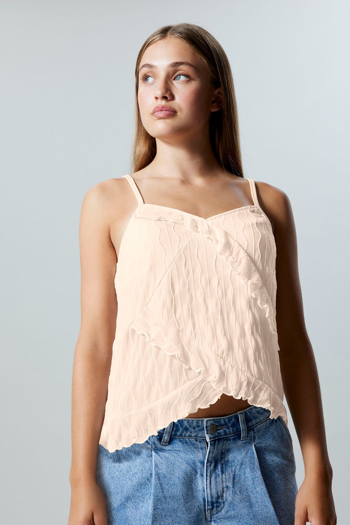 LMTD GIRLS NLFHULLU SHORT STRAP TOP