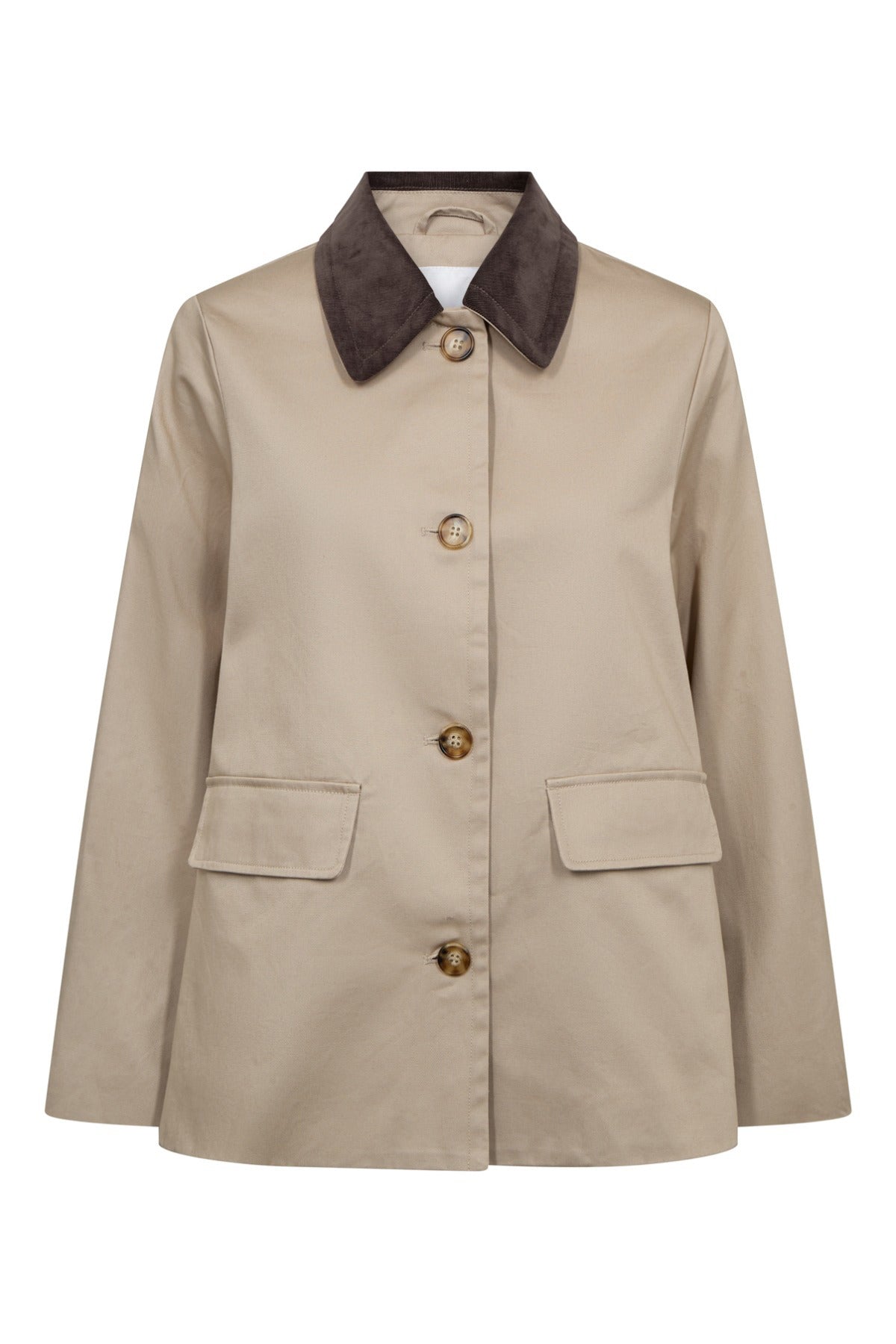 Kort beige jakke med brun fløjlskrave og forlommer med klap.