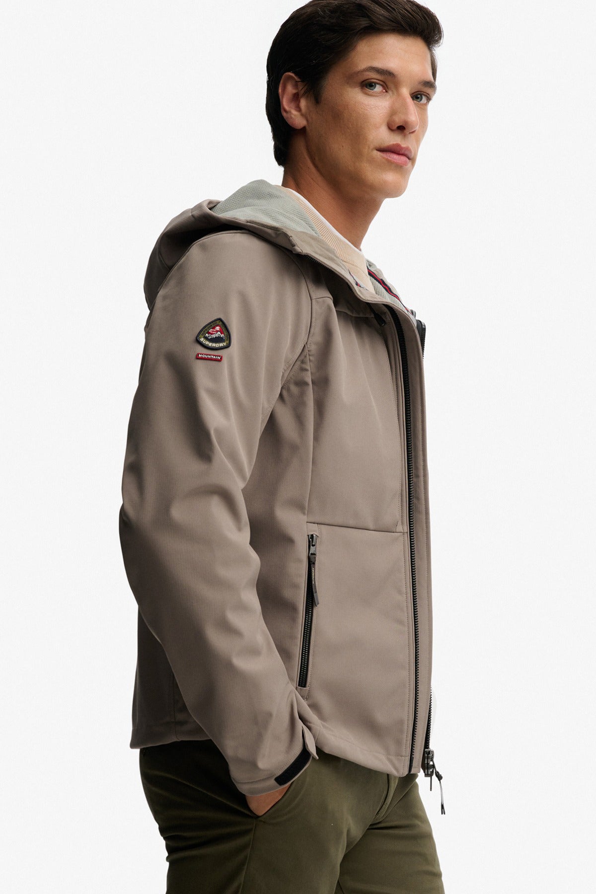 SUPERDRY HOODED SOFTSHELL TREKKER JKT