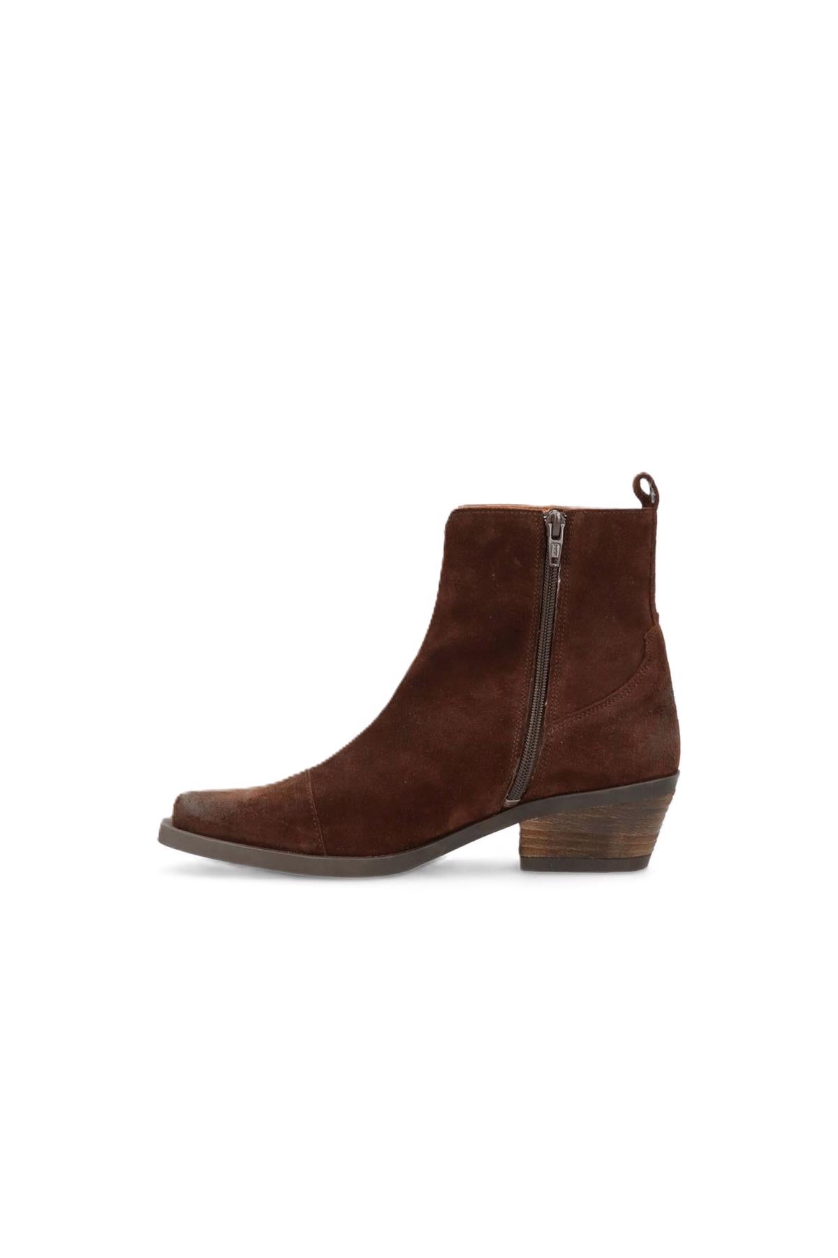 Shoedesign CALAMITY S