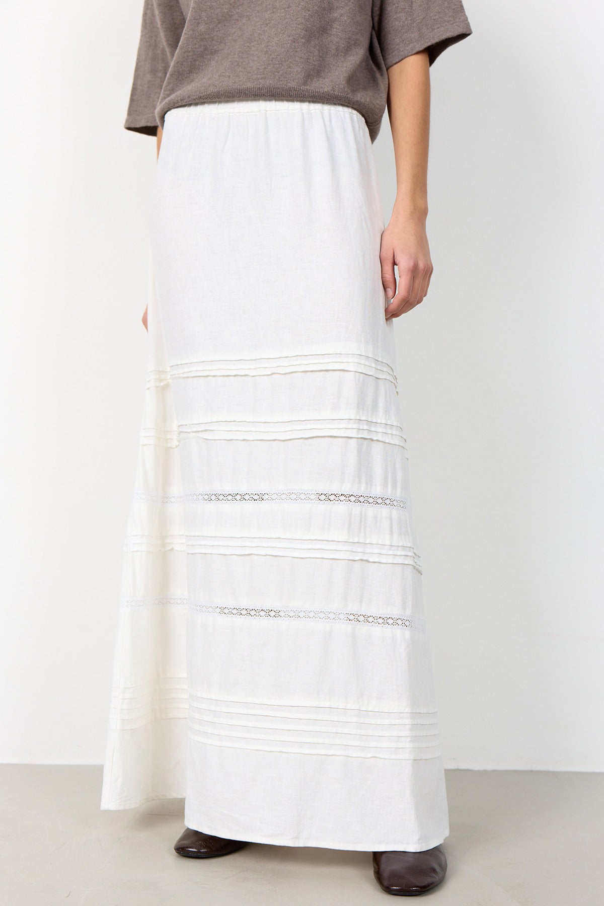 LR-NAJA 64 - Lang nederdel i hørkvalitet