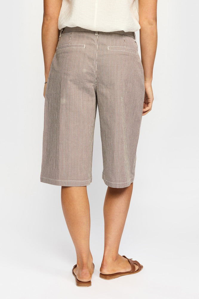 FIONA - Løse bermudashorts med stribet mønster