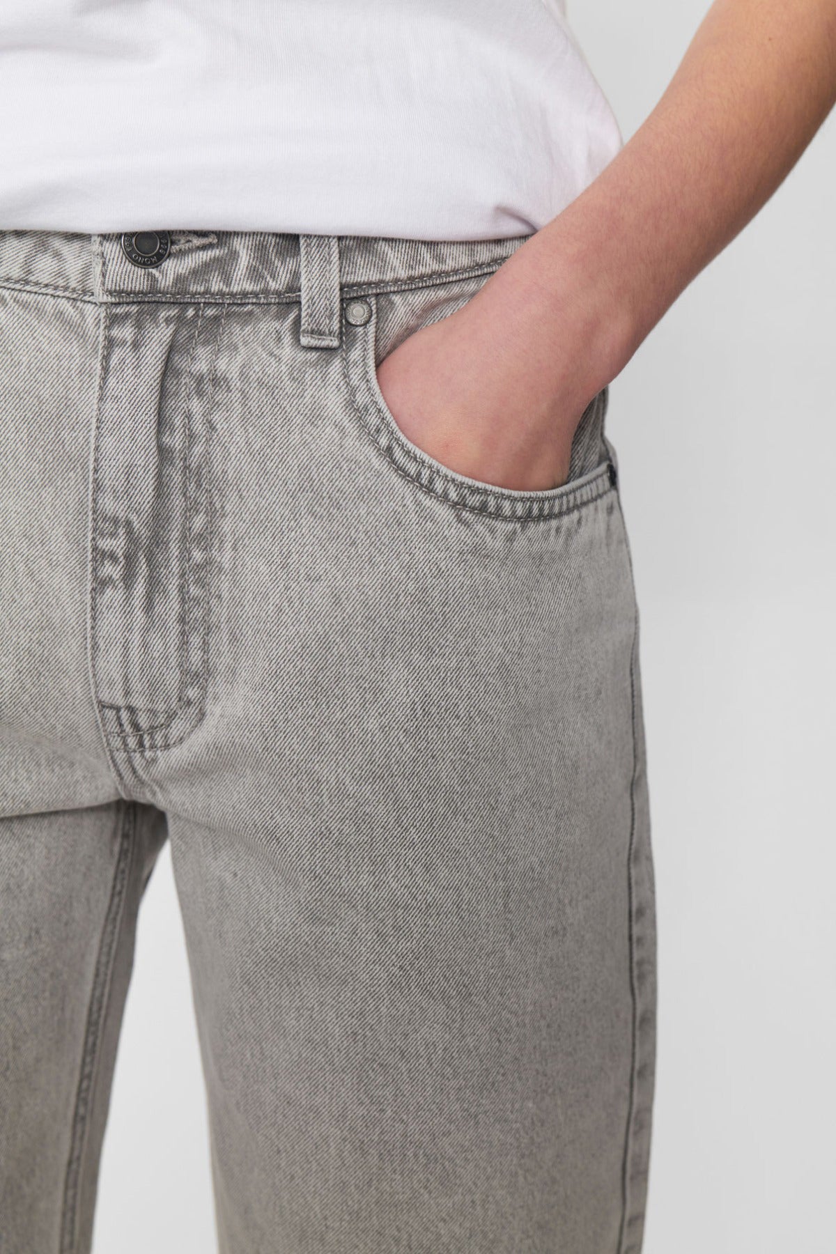 Mono CHESTER STRAIGHT BAGGY JEANS