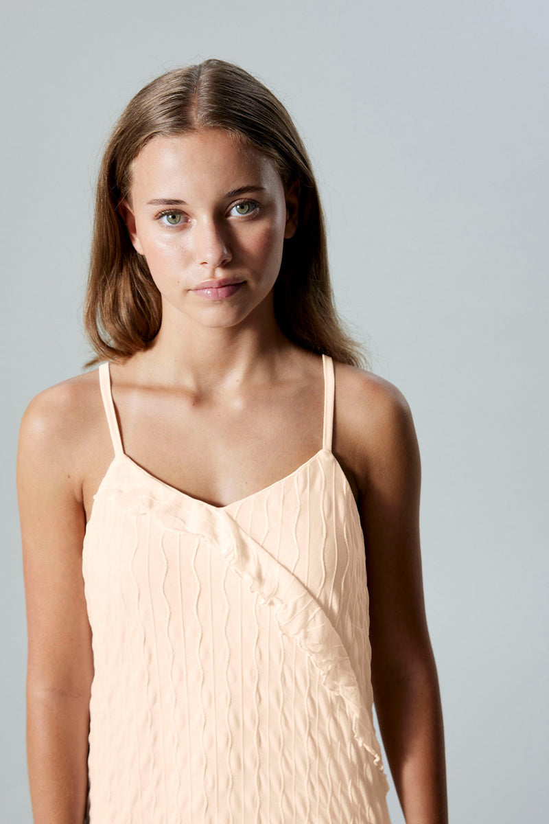 LMTD GIRLS NLFHULLU SHORT STRAP DRESS