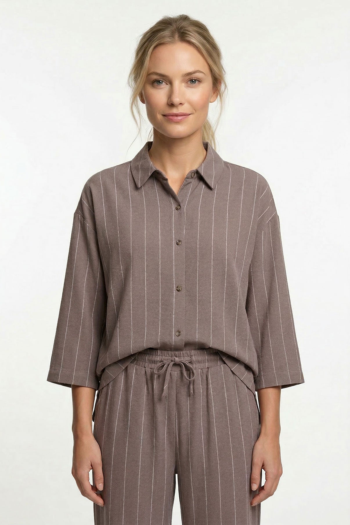 Pernille - Stribet skjorte i hørblanding
