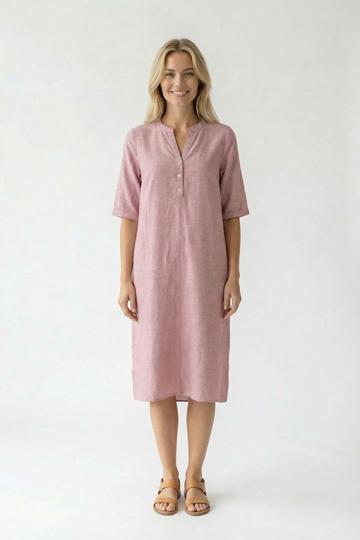 Alora - Hørkjole med V-udskæring