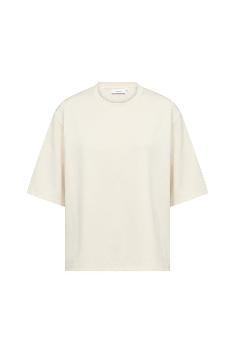 Hvid t-shirt i blød kvalitet med korte ærmer og rund hals.