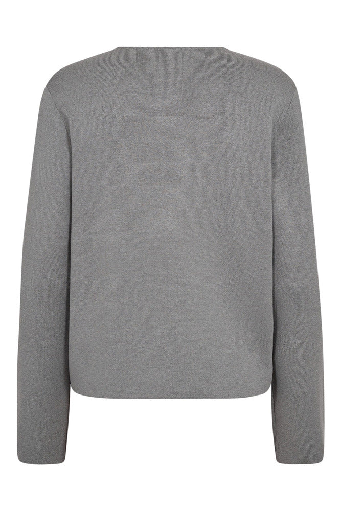 Grå cardigan i strik med rund hals og lange ærmer, set bagfra.