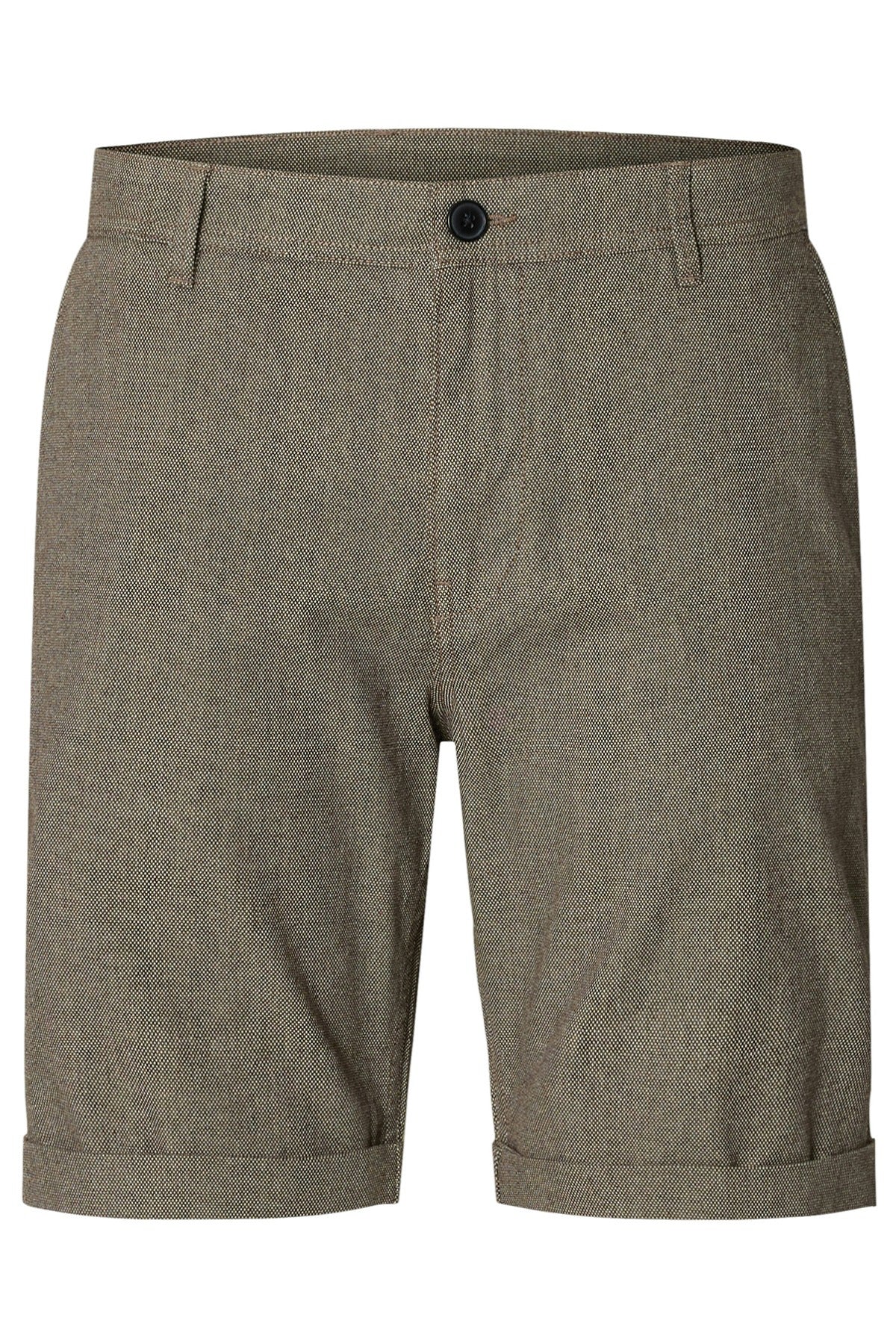 Strækbare oatmeal-farvede shorts med lommer og op rullede benkanter.