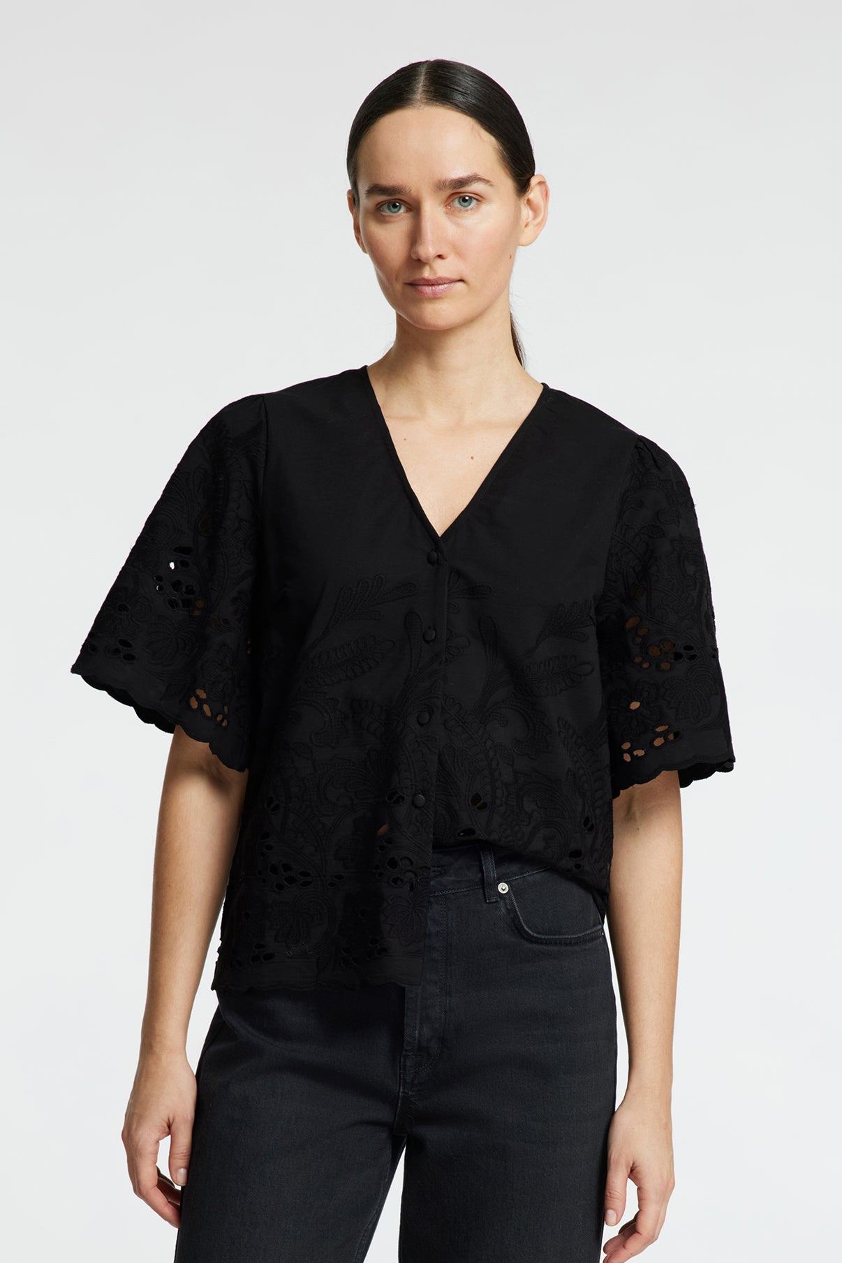 SELECTED FEMME SLFDAHLIA SS BRODERI SHIRT NOOS