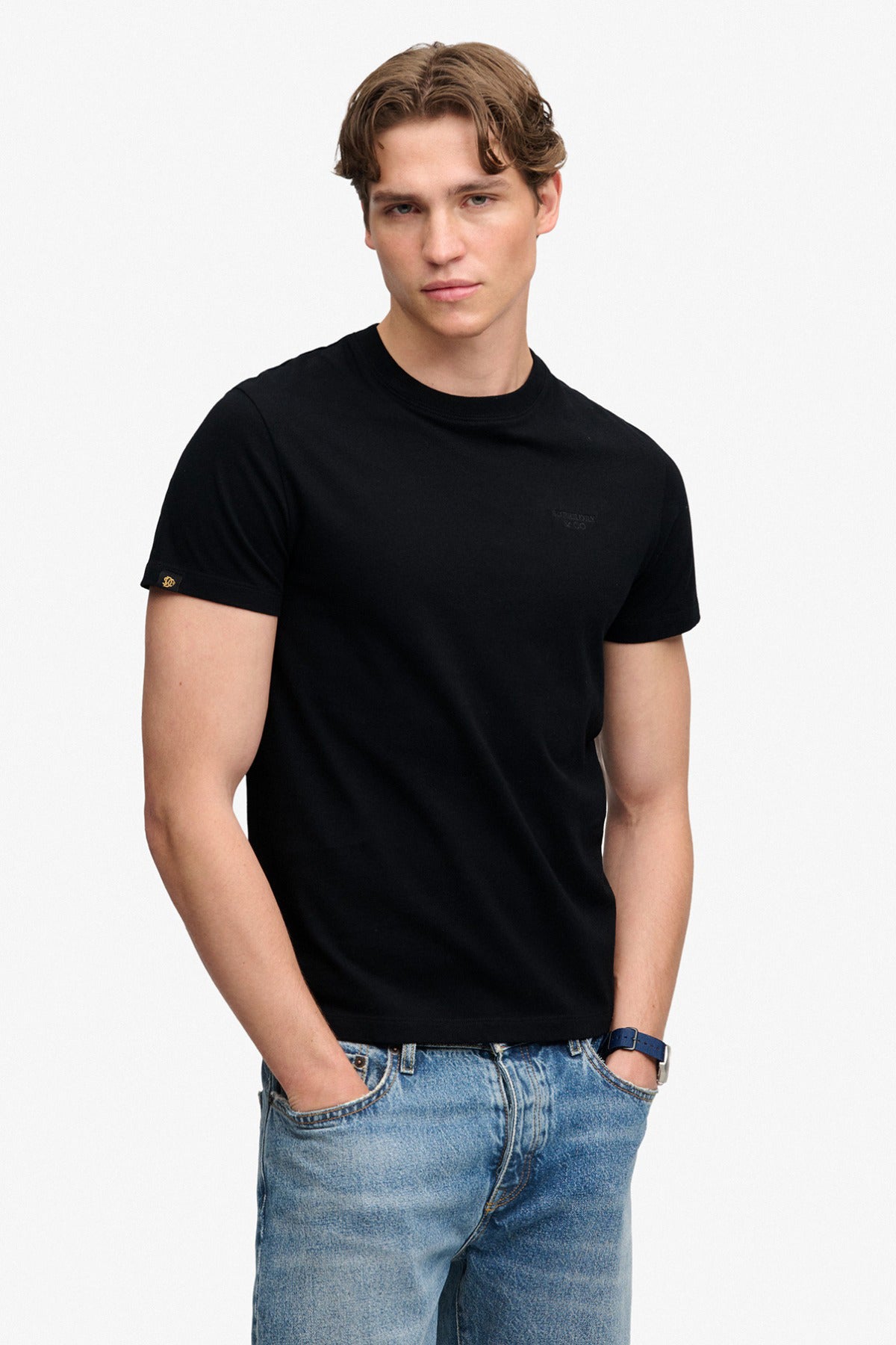 ESSENTIAL STACKED LOGO - Kortærmet basis t-shirt med broderet logo