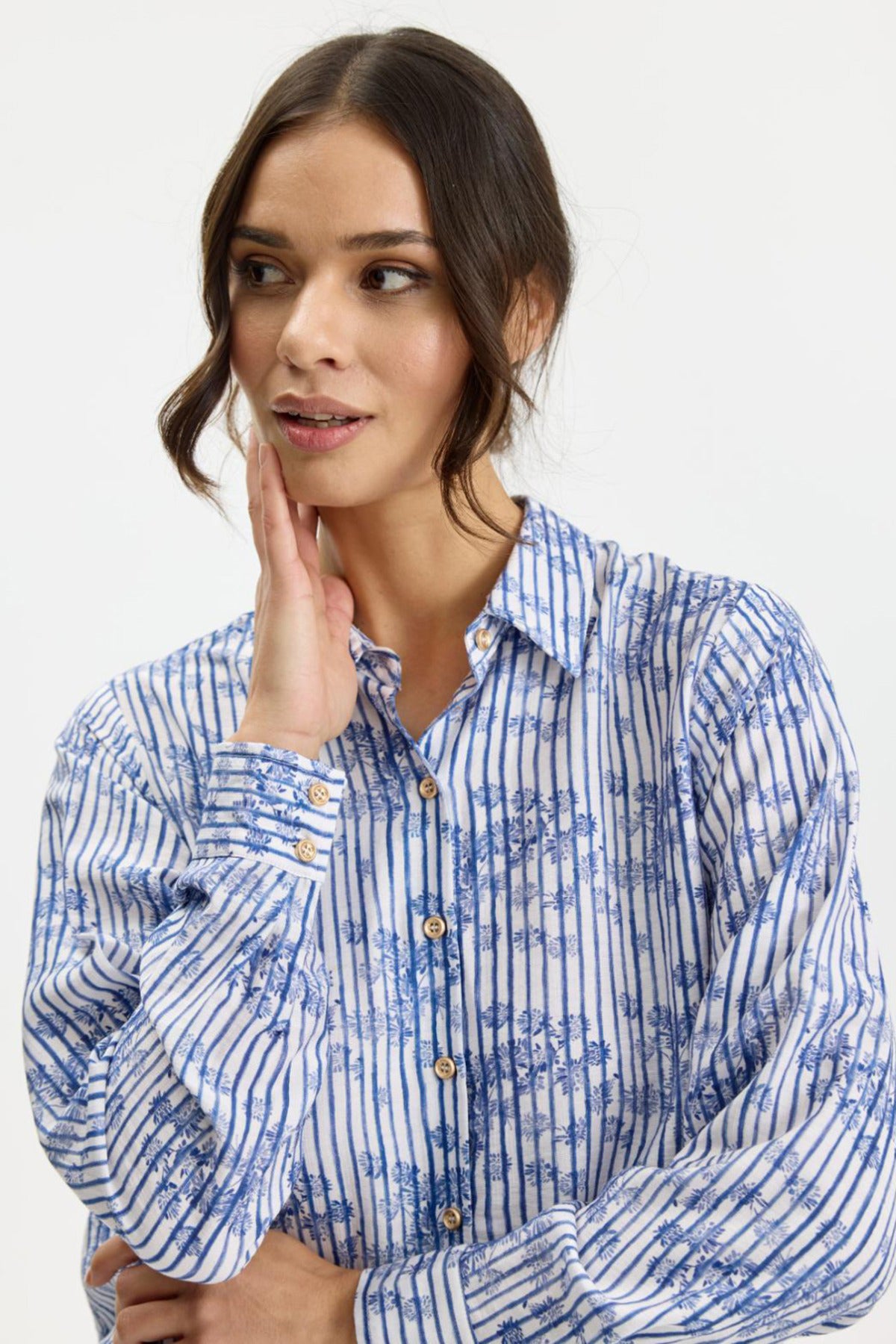 InFront Victoria shirt