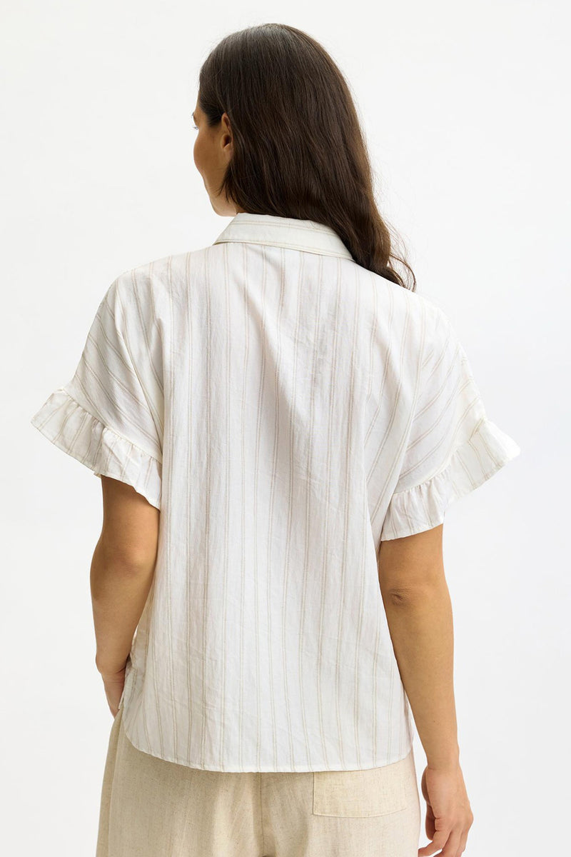 Kit - Skjortebluse med flæseærmer