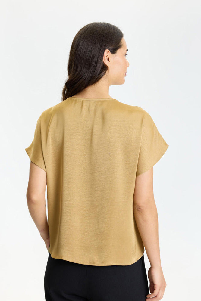 Faye - Kortærmet bluse med blondedetajle
