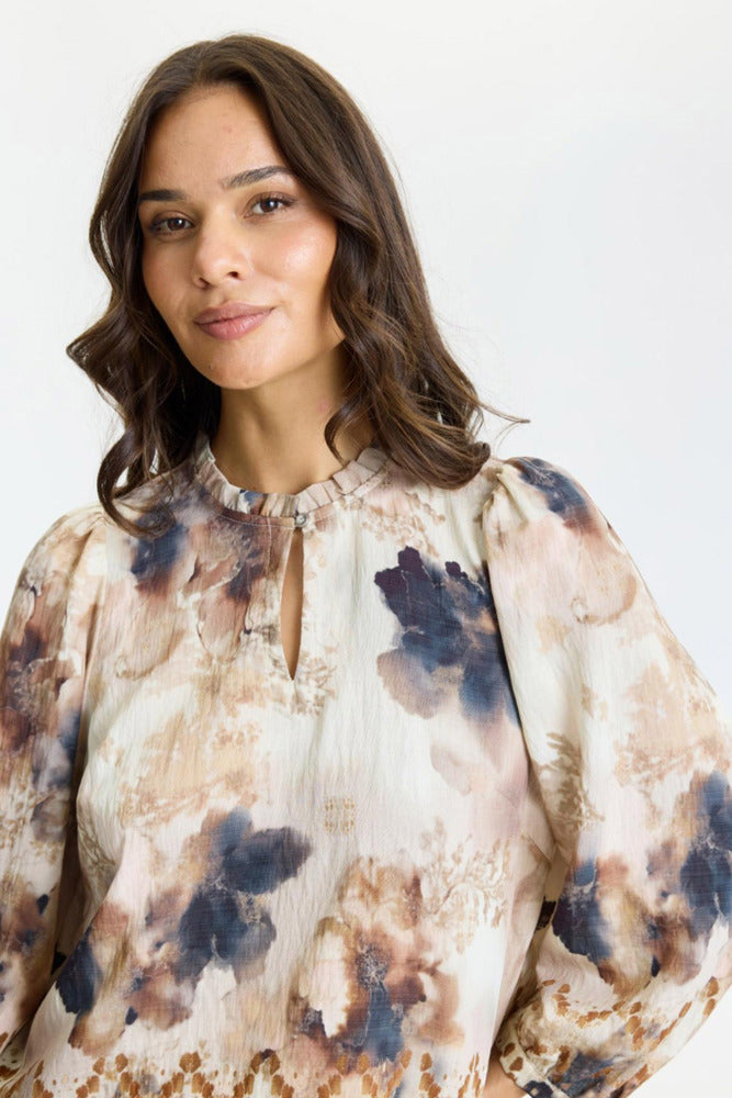 Cordelia - Bluse med blomsterprint og trekvartærmer