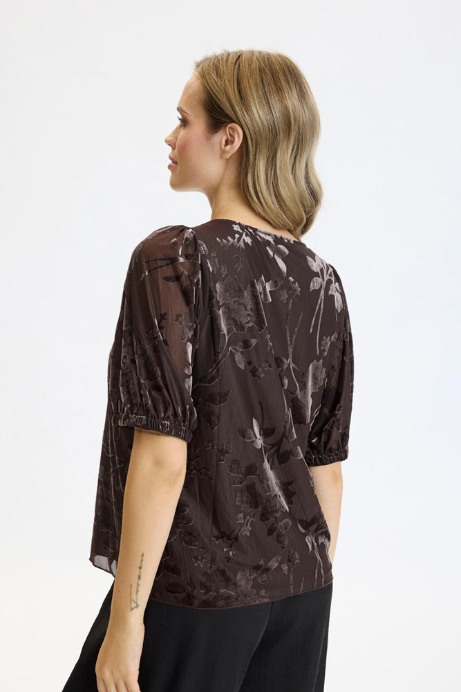 Natalie - Bluse med velourmønster og korte ærmer