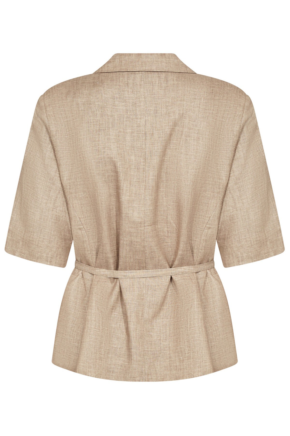 Kortærmet blazer i taupe hør med trekvartærmer og bælte i taljen.