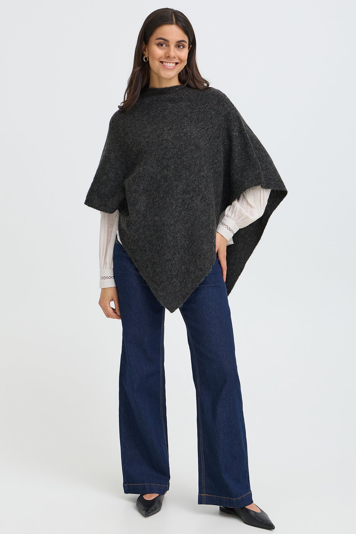 SANNY - Poncho i uldkvalitet