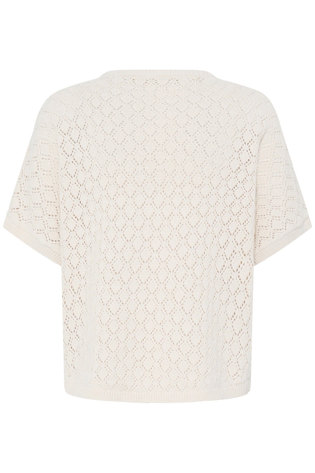 Kortærmet strikbluse i hvid med diskret mønster og rund hals.