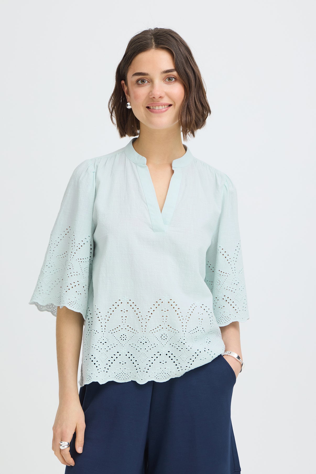 FRRAE BL 1 - Bluse med broderingskant