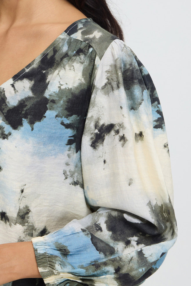 FRARIANA BL 19 - Bluse med lange ballonærmer