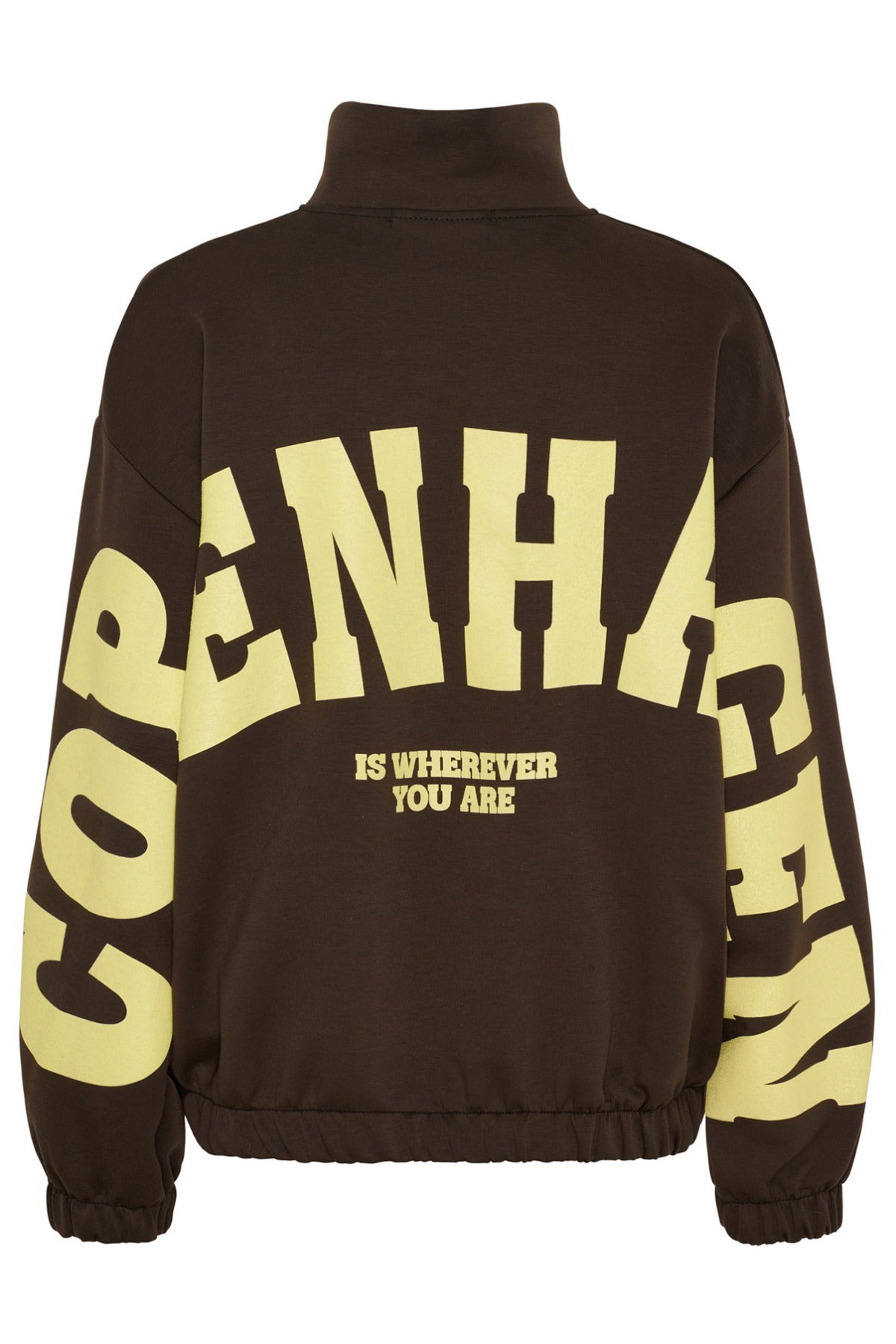 Brun cardigan med høj hals og gul tekst "Copenhagen" og "Be wherever you are" på ryggen.