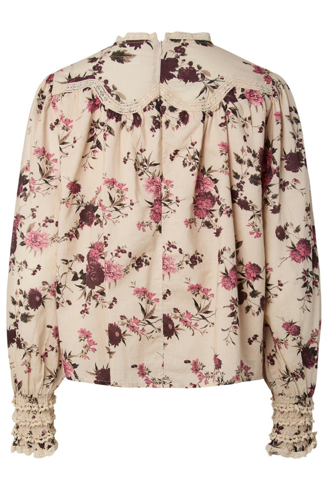 YASSILLE - Blomstret bluse med fine ærmer