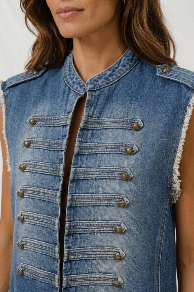 MdcHoliday - Denimvest med dekorative knapper