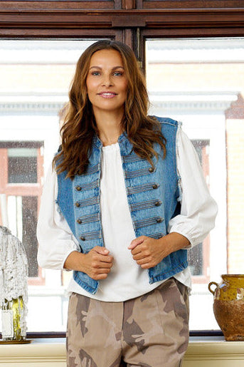 MdcHoliday - Denimvest med dekorative knapper