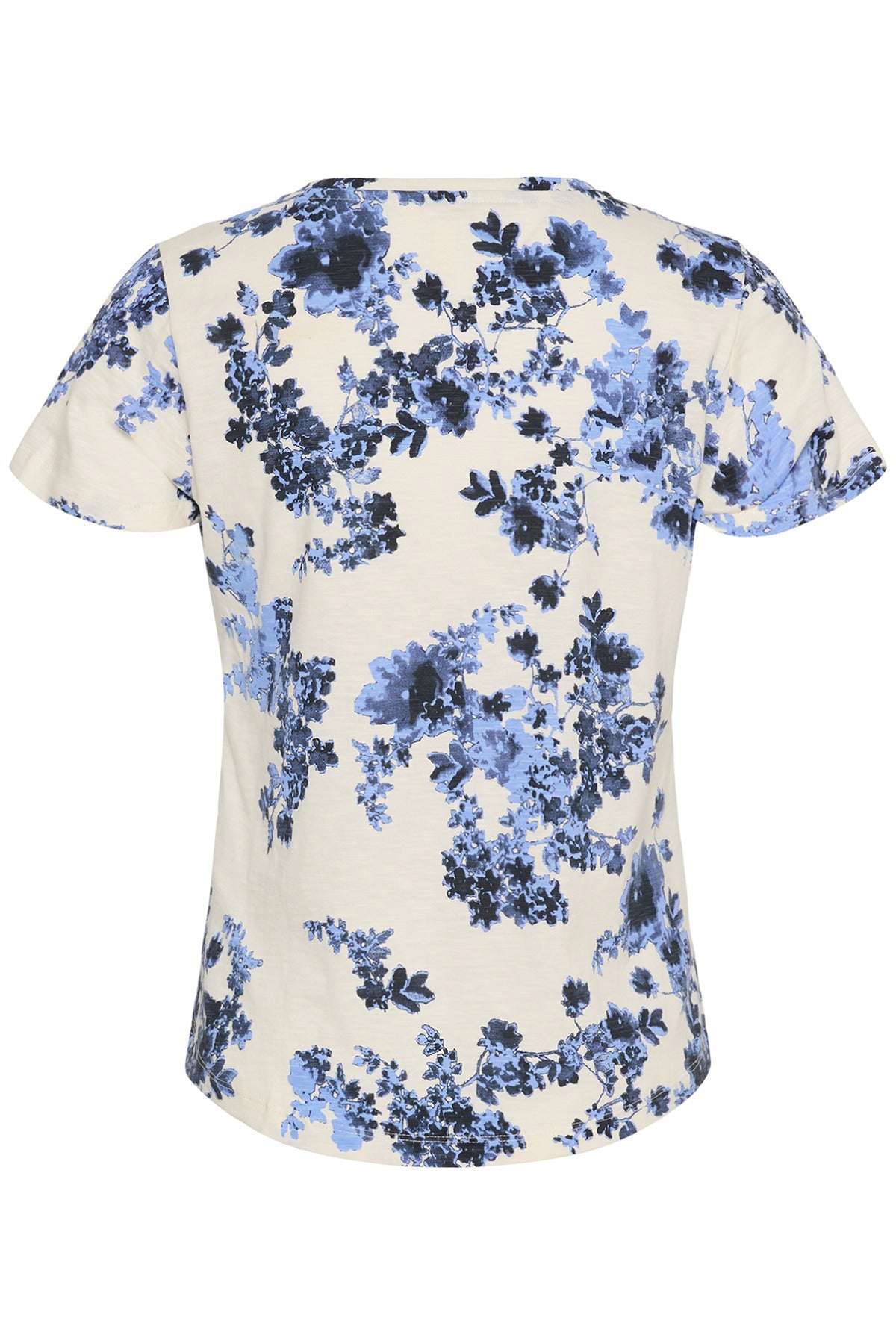 Kortærmet bluse i creme med blå blomsterprint og let rundet halsringning bagtil.