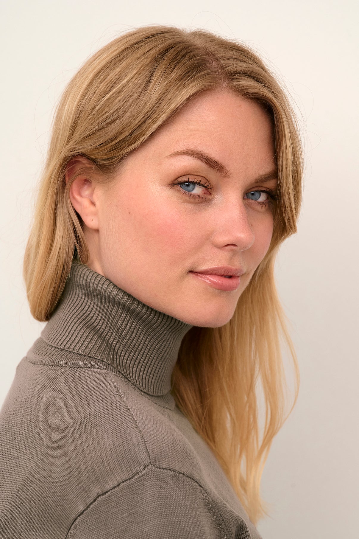 Culture CUannemarie Loose Roll-Neck